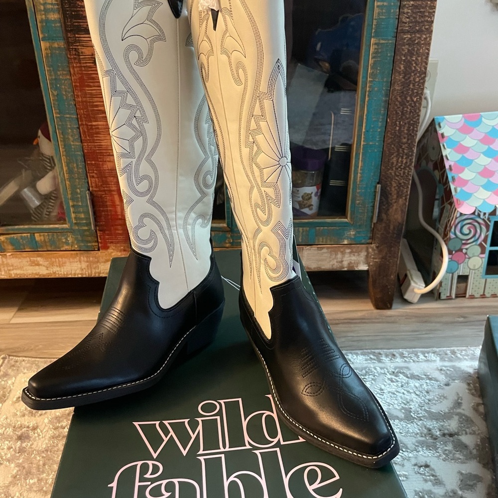 Cowwgirl Boots Size 6 by Wild Fable Knee High w/Memory Foam